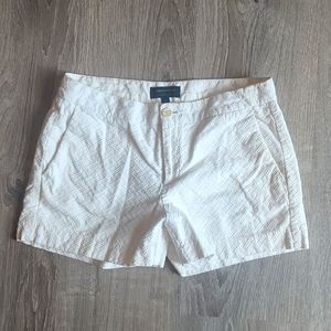 Banana Republic Hampton Fit white short size 4